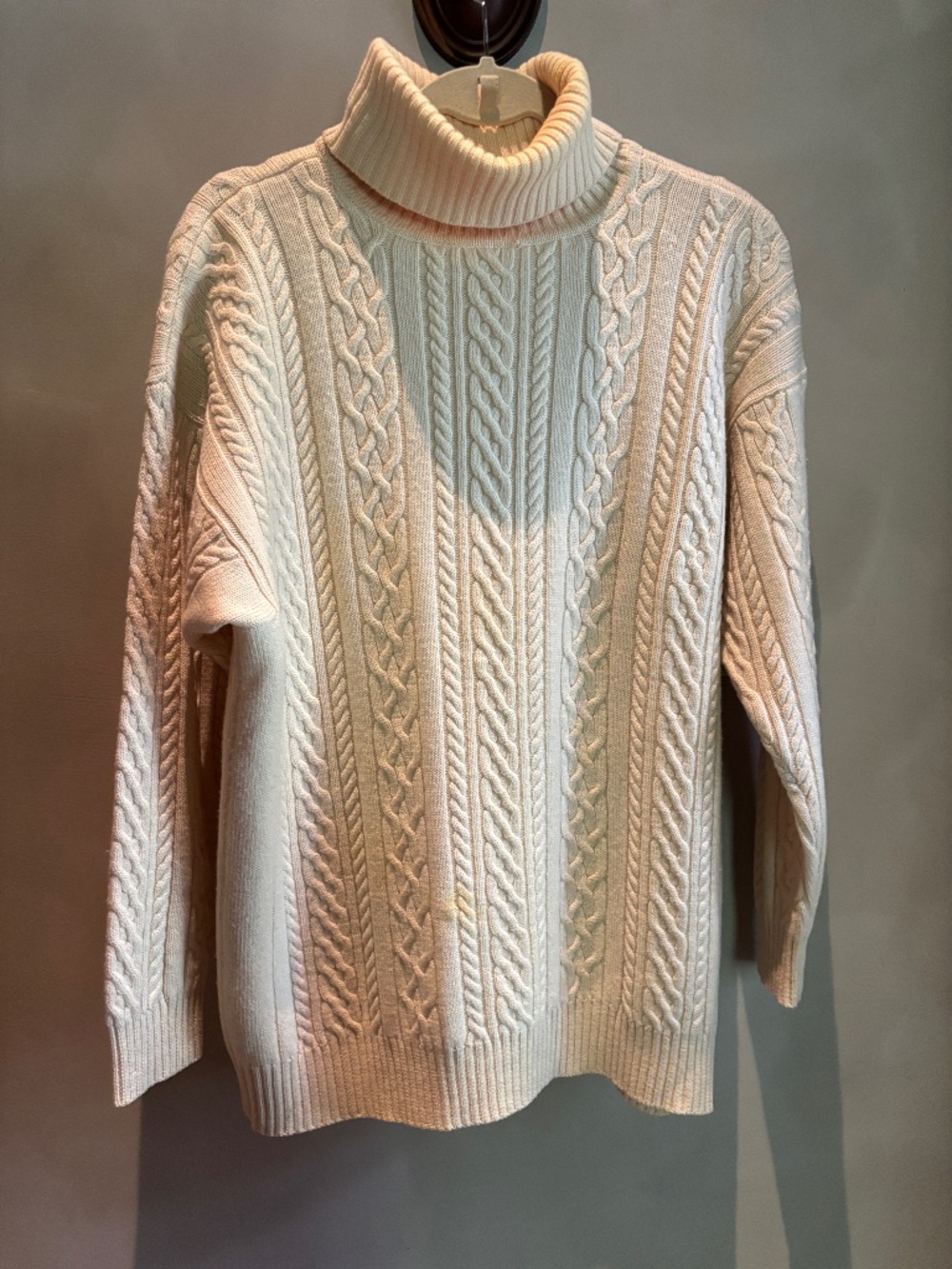 ANNE KLEIN Cream Turtleneck Sweater